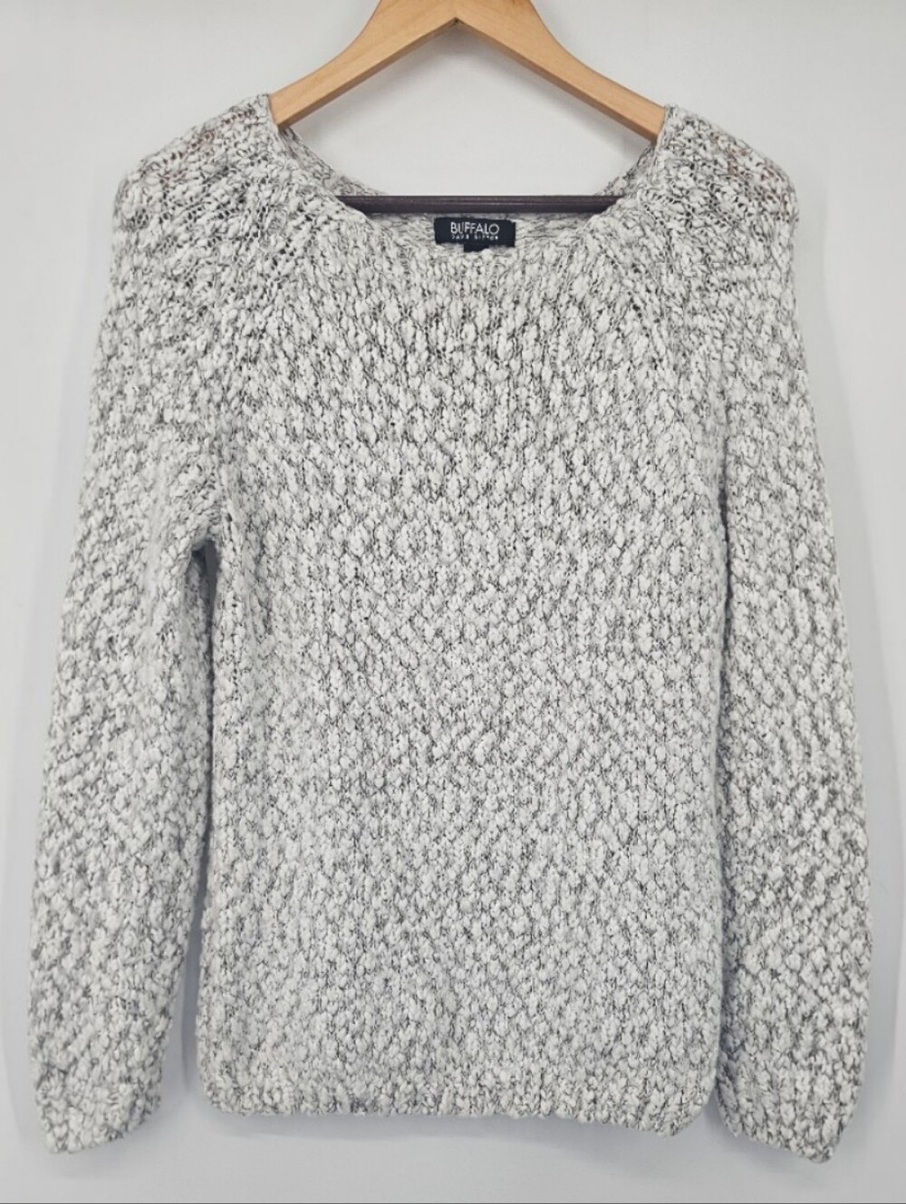 Buffalo David Bitton Women’s M Gray White Marled Boucle Raglan Sweater